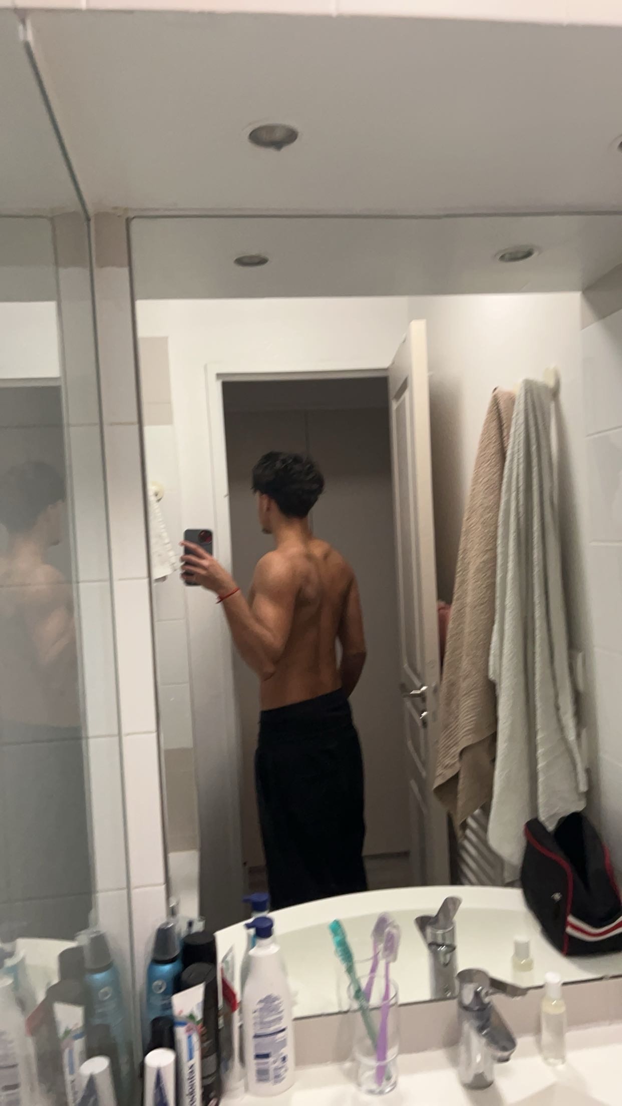 Profil de Berkan, 19 ans, Escort Trans Luxembourg à Leithum