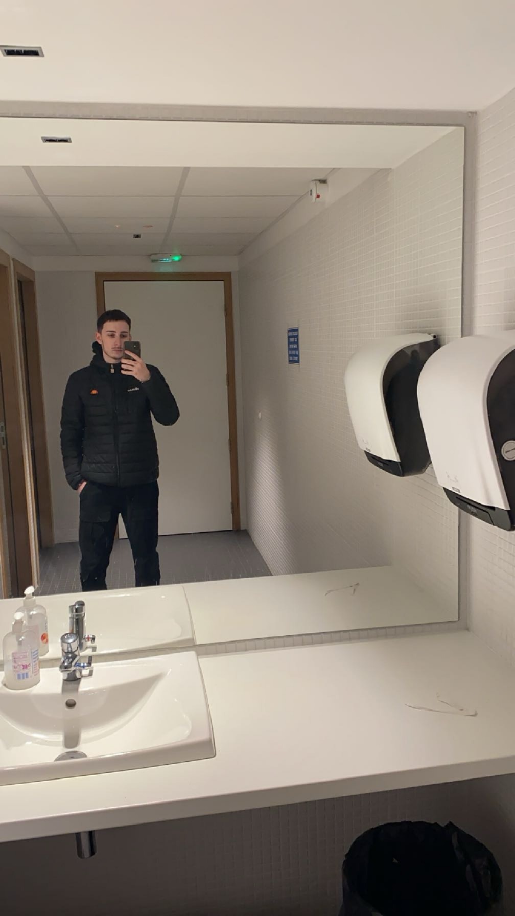 Profil de Hatim, 20 ans, Escort Trans Luxembourg à Wintrange